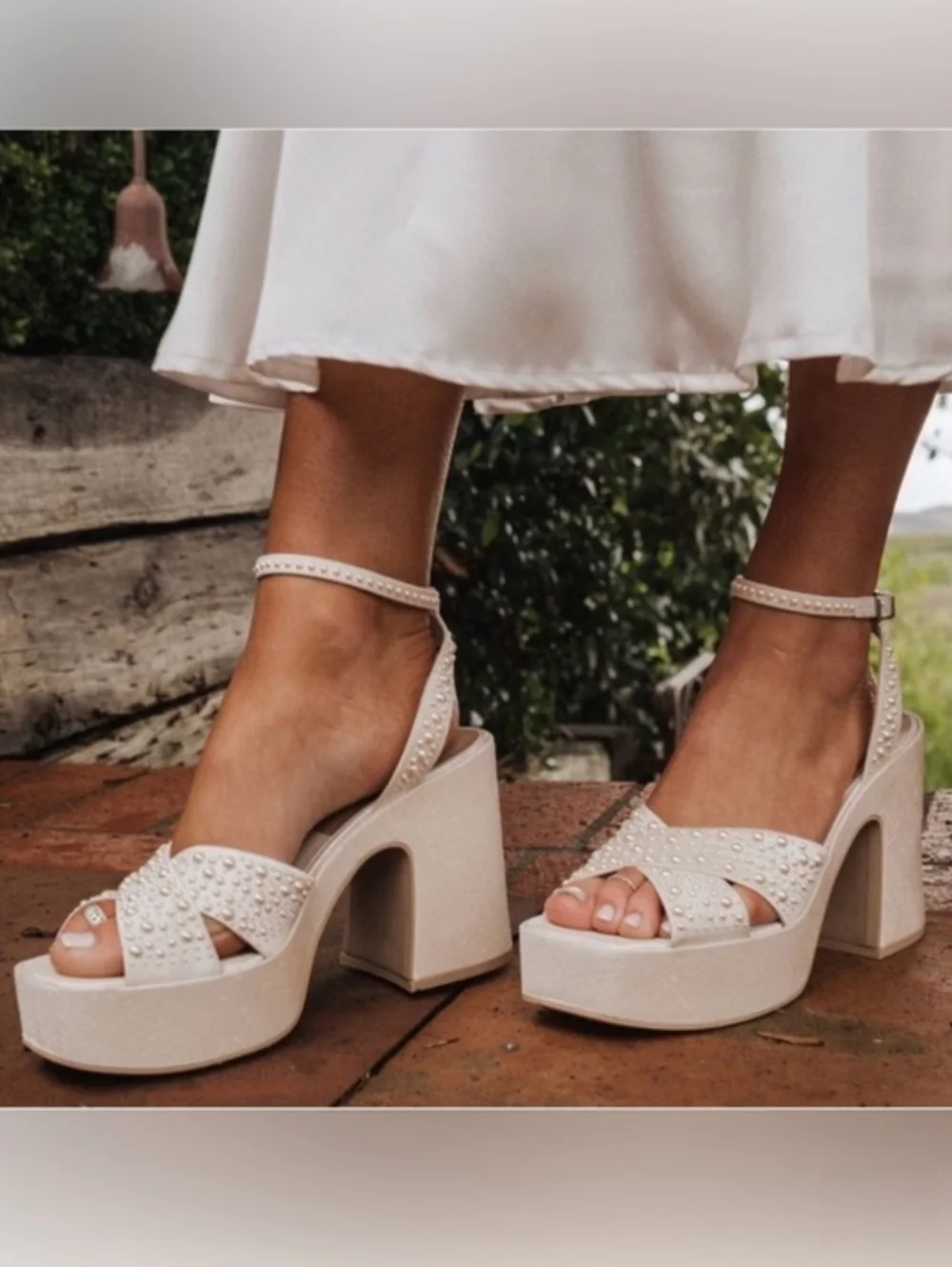 Dolce Vita Wessi Platform Sandal in Pearl